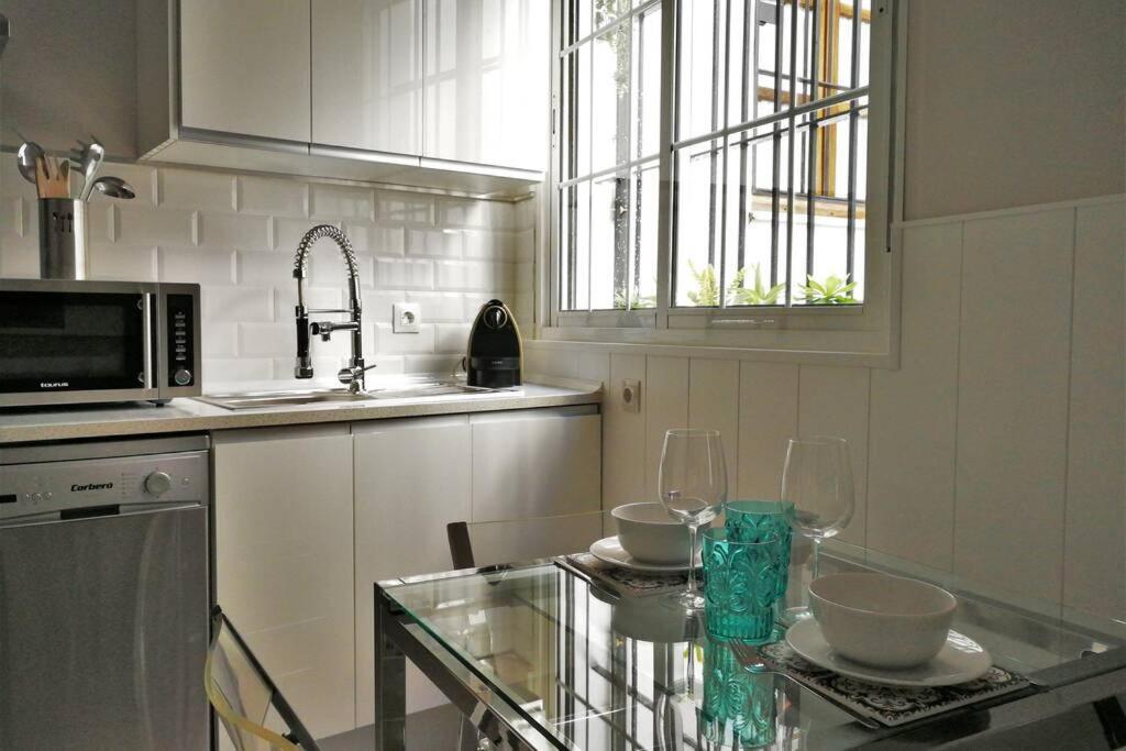 Hdm: Hospédate En La Mejor Zona De Sevilla! Apartamento *